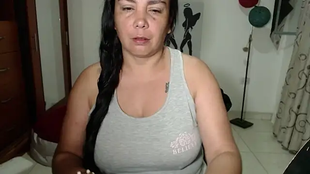 vivian-milf online show from April 11, 1:35 am