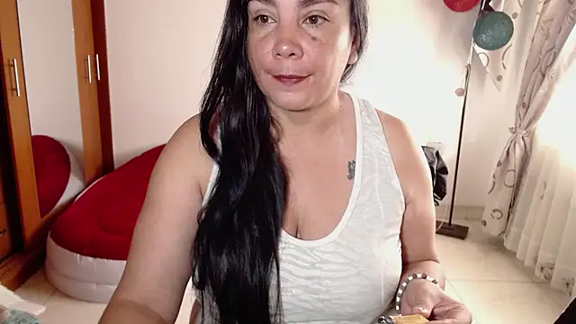 vivian-milf online show from November 27, 1:11 pm