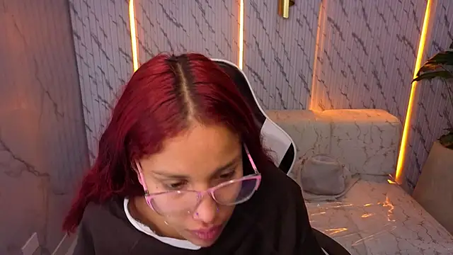 Saphire Tx online show from January 10, 1:06 pm