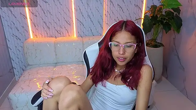 Saphire Tx online show from January 9, 1:07 pm