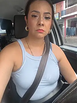 Snapshot of Karla_Ferrer_x chatting on July 17, 5:32 pm Karla Ferrer x online show from July 17, 5:32 pm
