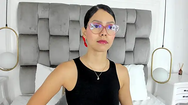 Snapshot of gaby_smit__ chatting on June 10, 11:44 am gaby smit online show from June 10, 11:44 am
