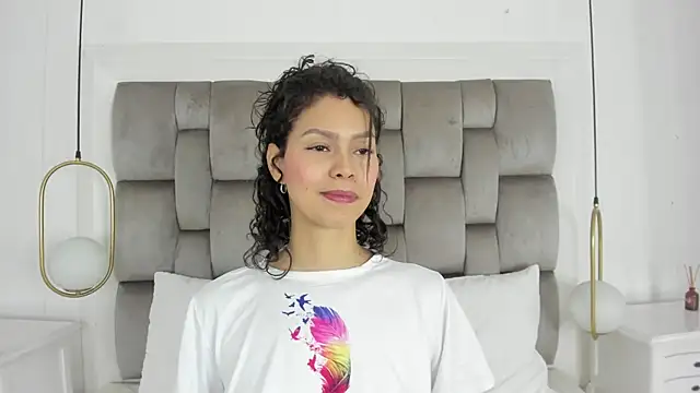 Snapshot of gaby_smit__ chatting on June 24, 11:42 am gaby smit online show from June 24, 11:42 am