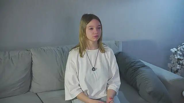 CristyPat online show from November 26, 4:01 am