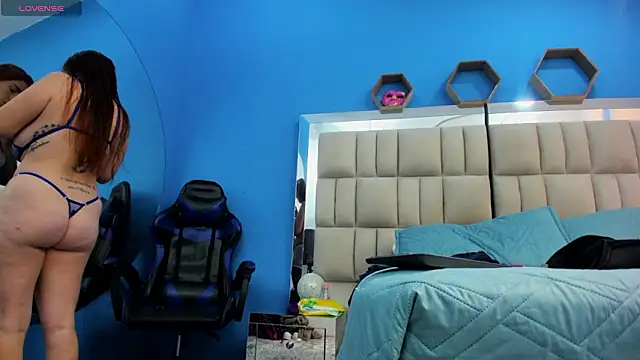 melany love0 online show from February 3, 12:43 pm