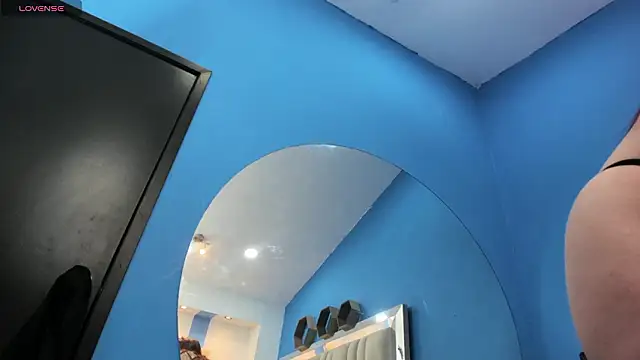 melany love0 online show from March 28, 12:39 pm