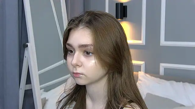 NatalieCroft online show from December 5, 6:12 am