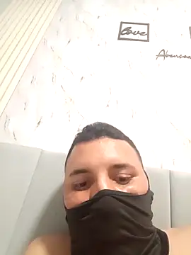 Cugulosojmbv online show from December 3, 5:45 pm