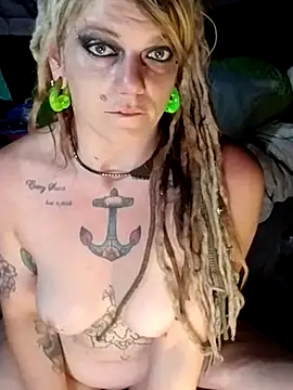 Snapshot of Horny_hippie chatting on September 10, 10:58 am Horny hippie online show from September 10, 10:58 am