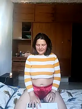 Snapshot of Amie_g chatting on November 27, 1:44 pm Amie g online show from November 27, 1:44 pm