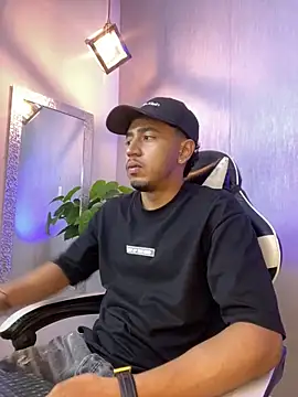 Snapshot of Brand_Collins chatting on February 26, 11:54 am Brand Collins online show from February 26, 11:54 am