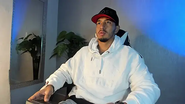 Snapshot of Brand_Collins chatting on February 8, 11:30 am Brand Collins online show from February 8, 11:30 am