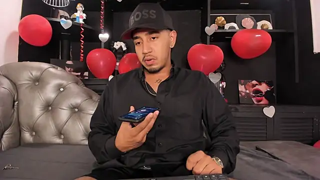 Snapshot of Brand_Collins chatting on February 15, 1:06 am Brand Collins online show from February 15, 1:06 am