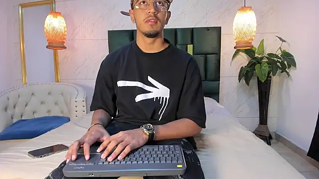 Brand Collins online show from November 28, 11:32 am