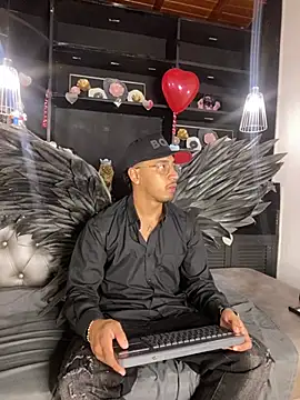 Snapshot of Brand_Collins chatting on February 14, 1:00 pm Brand Collins online show from February 14, 1:00 pm