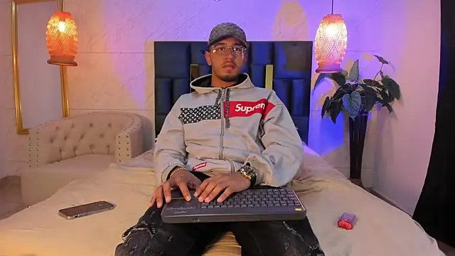 Brand Collins online show from November 26, 1:11 pm