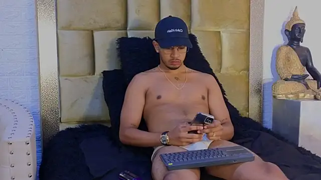 Brand Collins online show from December 5, 8:39 pm