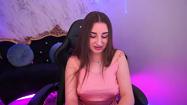 NaomiBaae online show from December 17, 11:21 pm