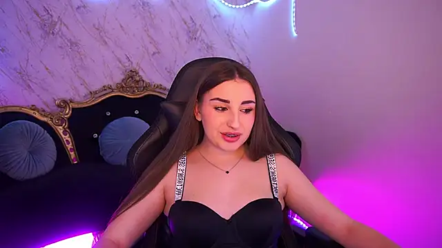 NaomiBaae online show from December 16, 11:20 pm