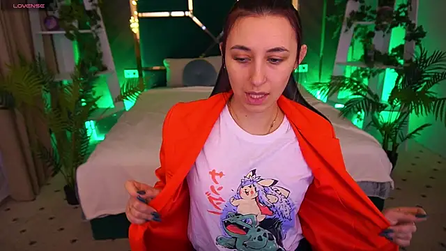 RoxieRay online show from February 15, 2:38 pm