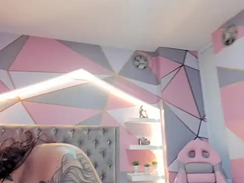 sarah sluty online show from December 3, 2:23 am