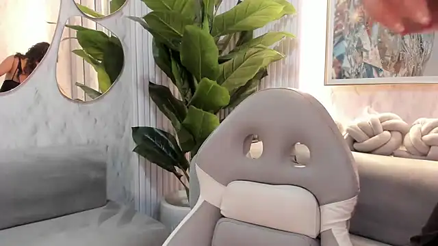 sarah sluty online show from March 27, 8:26 am