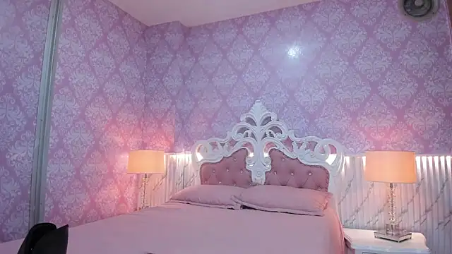 sarah sluty online show from April 16, 2:23 am