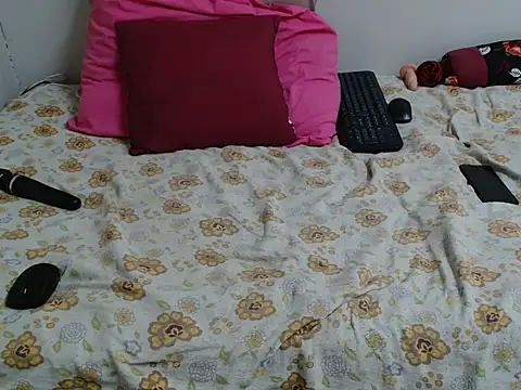 KittyPussyZA online show from June 10, 5:03 pm