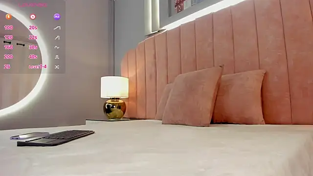 ninacrave  online show from February 11, 3:06 am