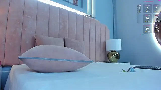 ninacrave  online show from March 11, 2:49 am