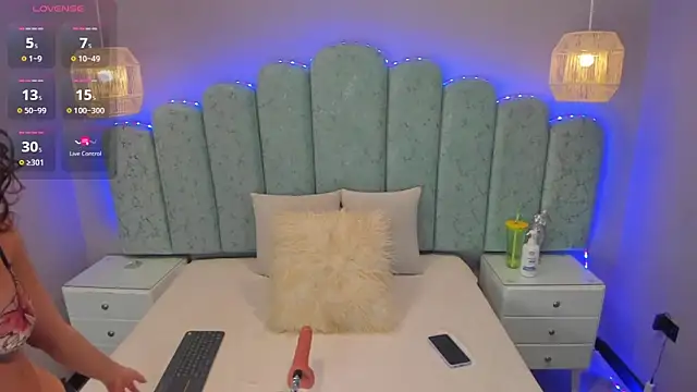 ninacrave  online show from January 7, 2:49 am