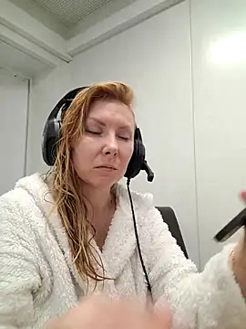 Snapshot of JenyJansy chatting on December 2, 5:58 pm JenyJansy online show from December 2, 5:58 pm