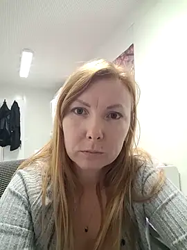 Snapshot of JenyJansy chatting on December 1, 4:08 pm JenyJansy online show from December 1, 4:08 pm