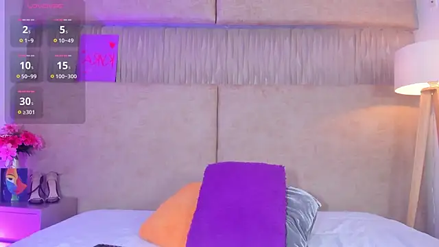 gabyfoster  online show from December 1, 11:55 am