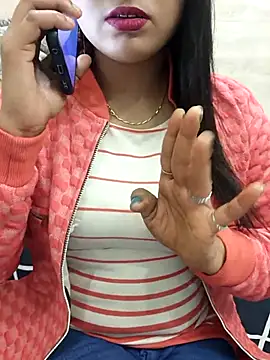 Snapshot of Juliekhan_98 chatting on January 13, 5:44 am Juliekhan 98 online show from January 13, 5:44 am