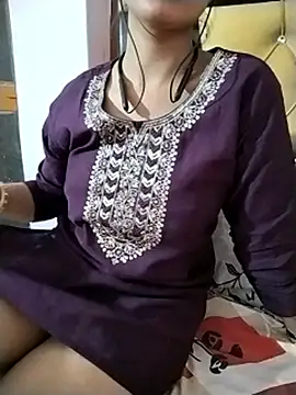 RASHMI SHARMA9 online show from April 9, 6:36 pm