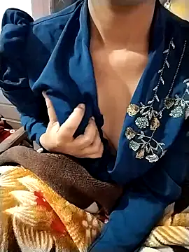 Snapshot of RASHMI_SHARMA9 chatting on December 22, 8:14 am RASHMI SHARMA9 online show from December 22, 8:14 am