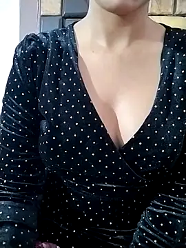 RASHMI SHARMA9 online show from March 29, 1:35 pm