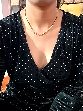 RASHMI SHARMA9 online show from February 13, 5:57 pm