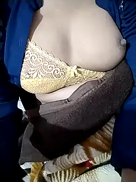 Snapshot of RASHMI_SHARMA9 chatting on December 13, 8:04 pm RASHMI SHARMA9 online show from December 13, 8:04 pm