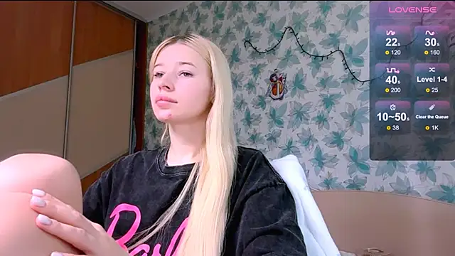 Barbie Blondie online show from April 14, 11:48 am