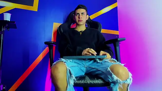 twink scott  online show from November 30, 4:35 am