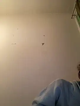    Hannah    online show from December 19, 7:55 am