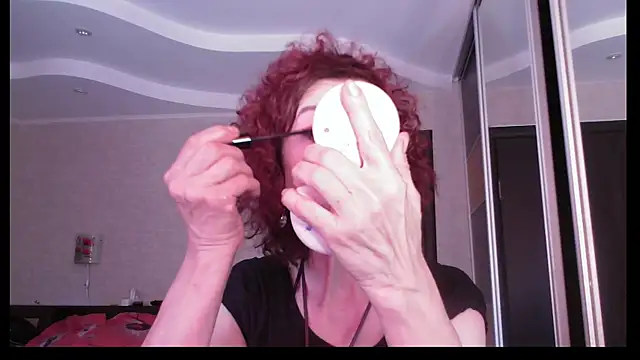 Kelly Flurr online show from June 7, 1:49 pm