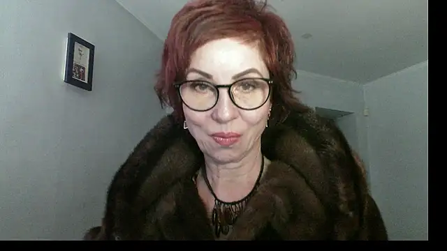 Kelly Flurr online show from December 16, 6:17 am