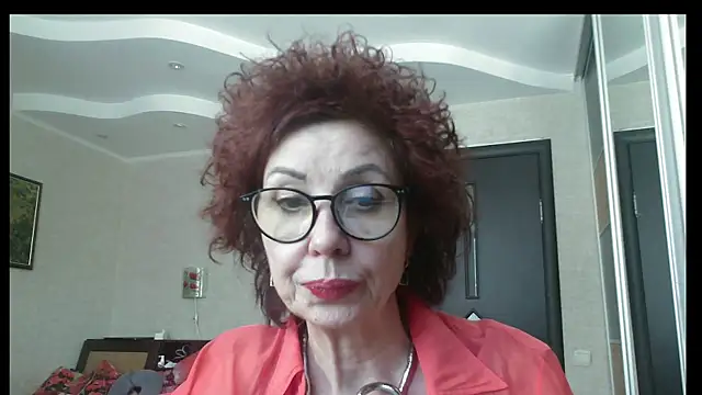 Kelly Flurr online show from February 11, 7:52 am