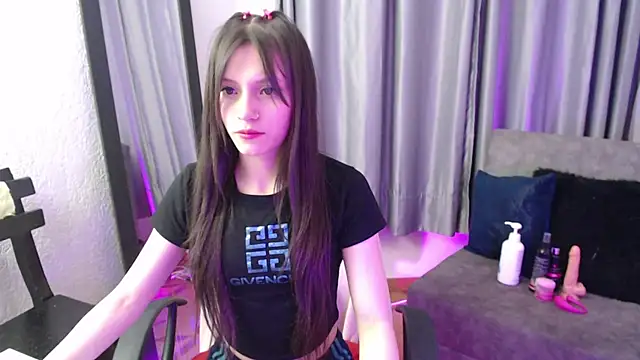 TiinaJonus  online show from April 22, 3:57 am