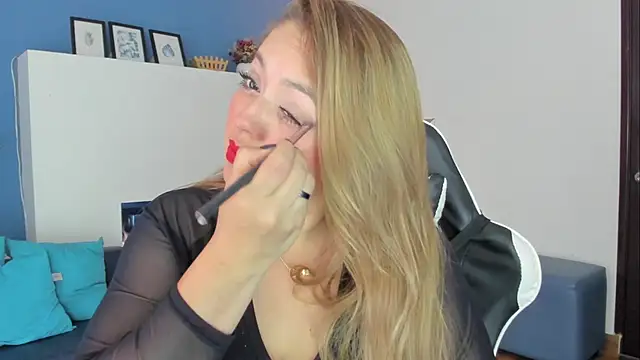 Anto Thompson online show from April 9, 8:26 pm