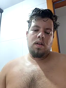 Snapshot of Leoon98 chatting on March 4, 4:04 pm Leoon98 online show from March 4, 4:04 pm