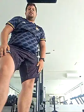 Snapshot of Leoon98 chatting on February 25, 3:12 pm Leoon98 online show from February 25, 3:12 pm